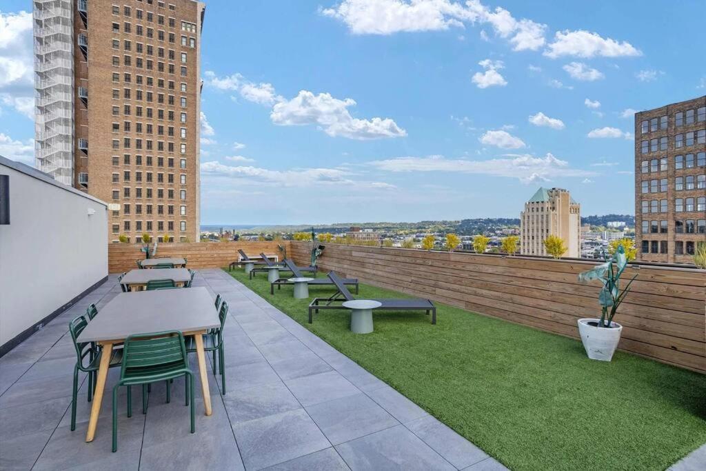 Optimum - Downtown Sanctuary! Apartment